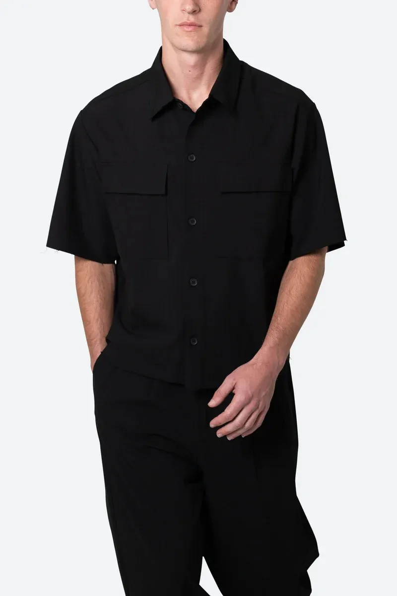 BLACK CROPPED WOVEN SHORT SLEEVE SHIRT