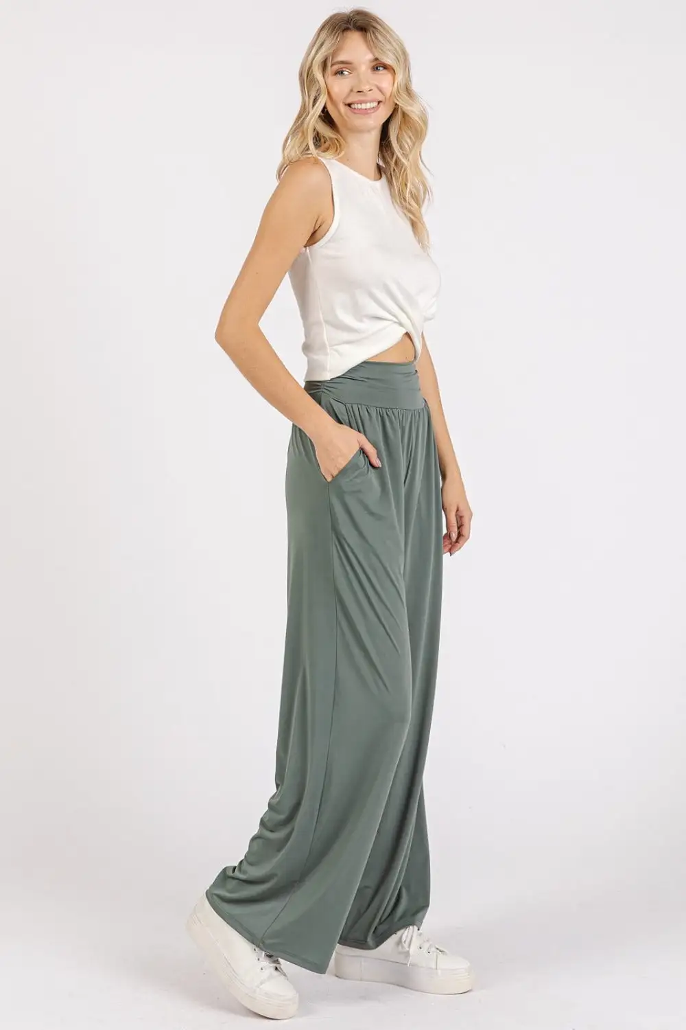 Stretch Banded Waist Wide Leg Pants With Pockets