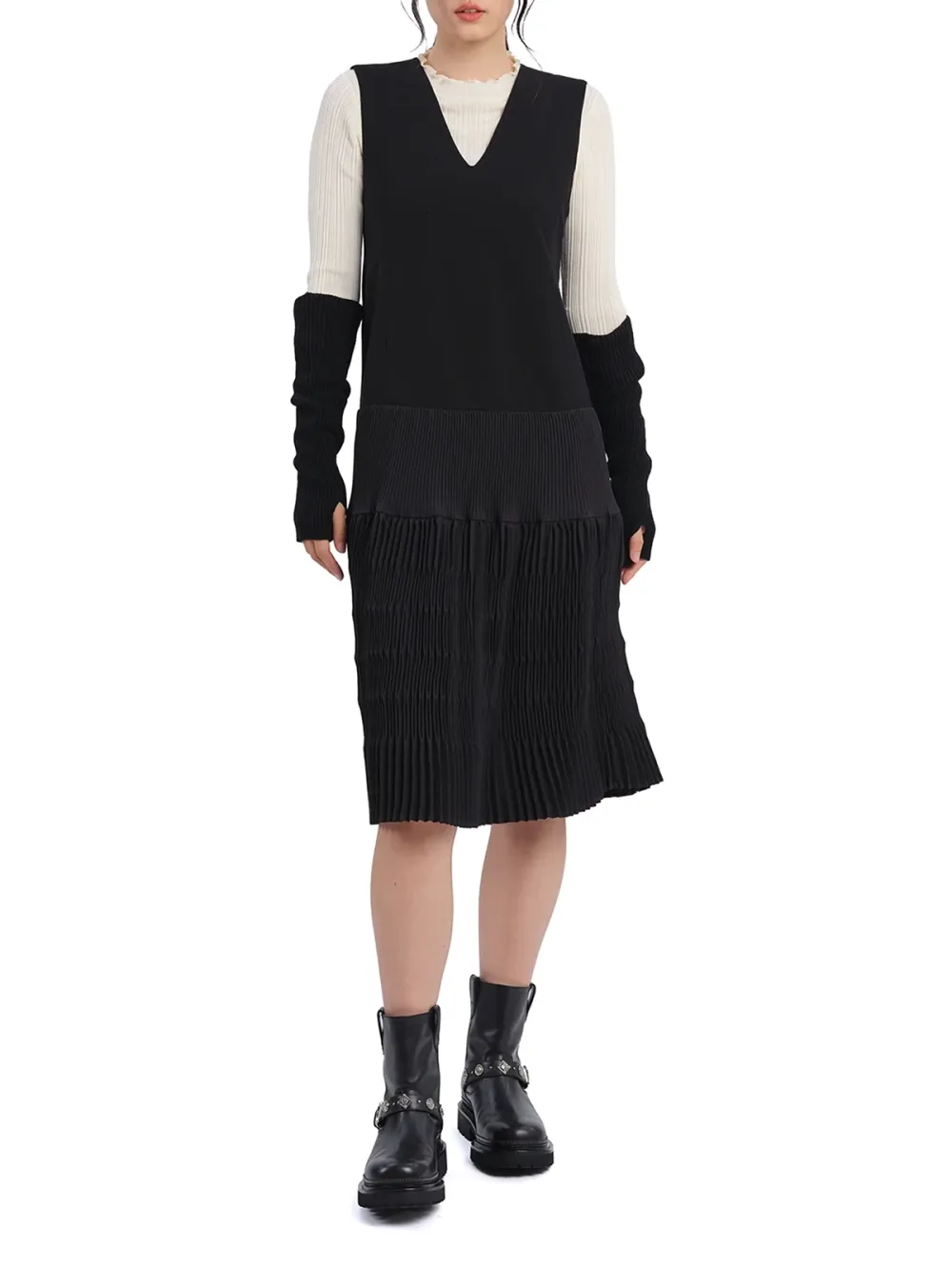 Contrast - Sleeve V - neck Midi Dress