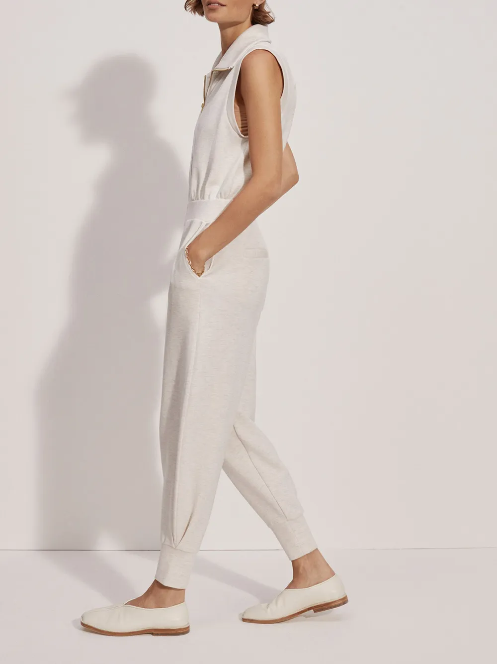 Elegant Sleeveless Zip-Front Jumpsuit