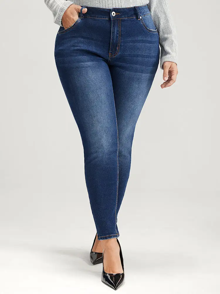 Mom Jeans Straight Very Stretchy High Rise Medium Wash Contrast Jeans