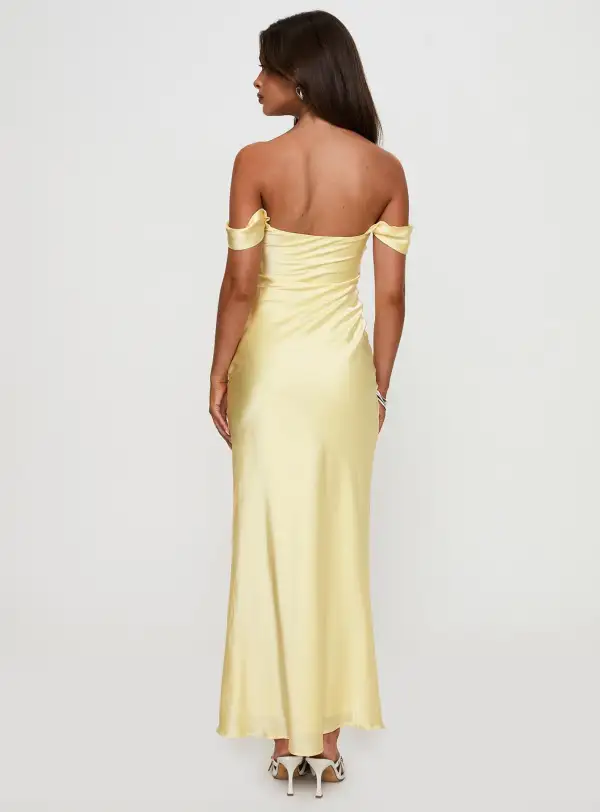 Tiered Detail Off Shoulder Maxi Dress