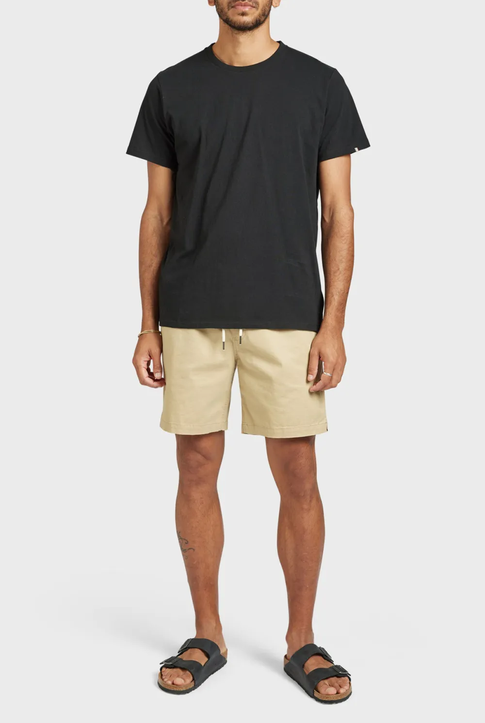 Volley Short-Sandstone