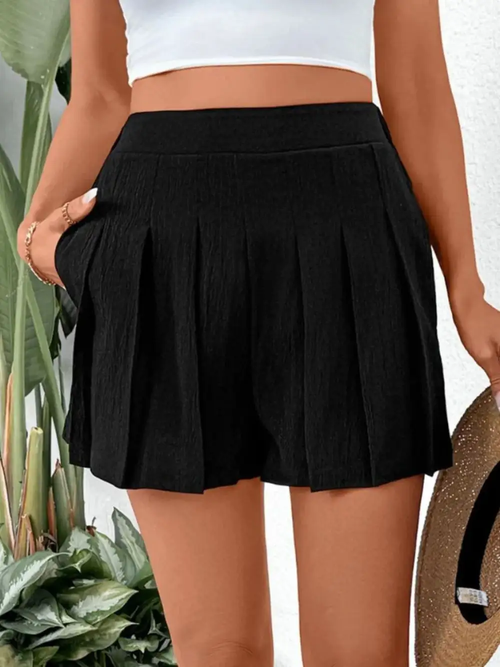 Pleated Shorts with Pockets