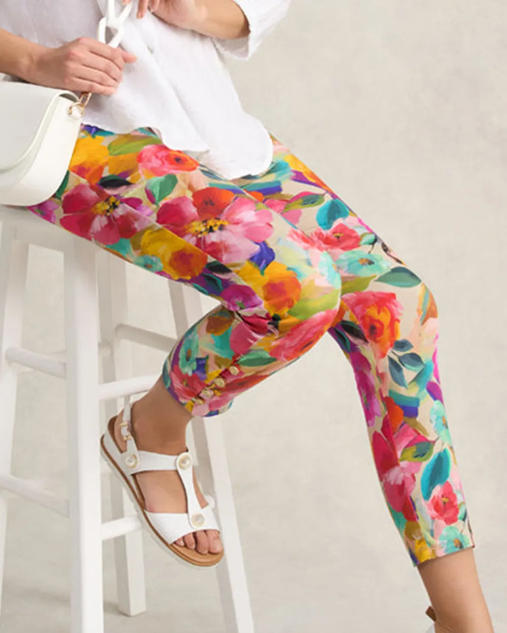 Colorful Floral Print Cropped Pants For Vibrant Casual Style