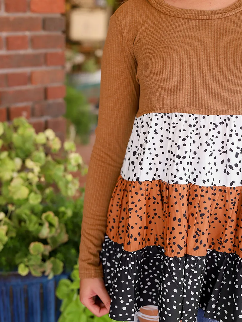 Brown round neck casual top with polka dot ruffle stitching