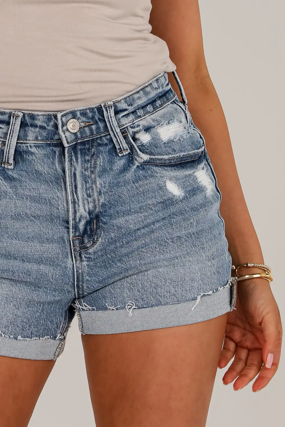 Cuffed Hem High Rise Pocketed Shorts