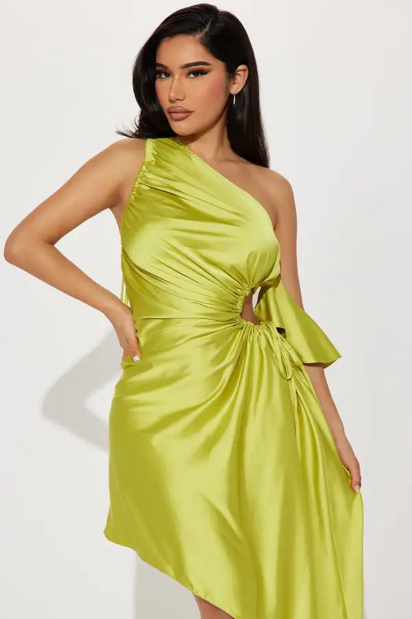 Victoria Off Shoulder Maxi Dress - Lime