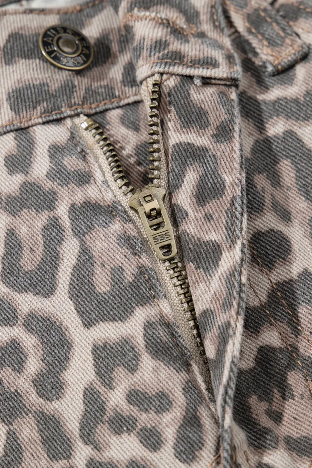 Wide Leg High Waist Frayed Leopard Jeans