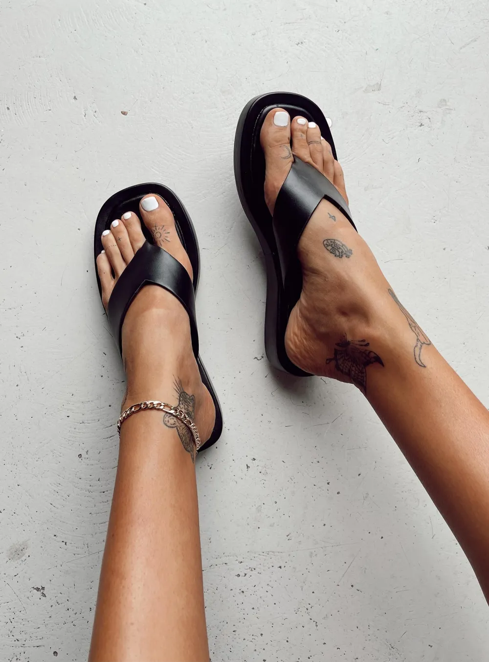 Smooth Strappy Sandals