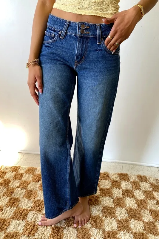 Low Rise Loose Straight Jeans