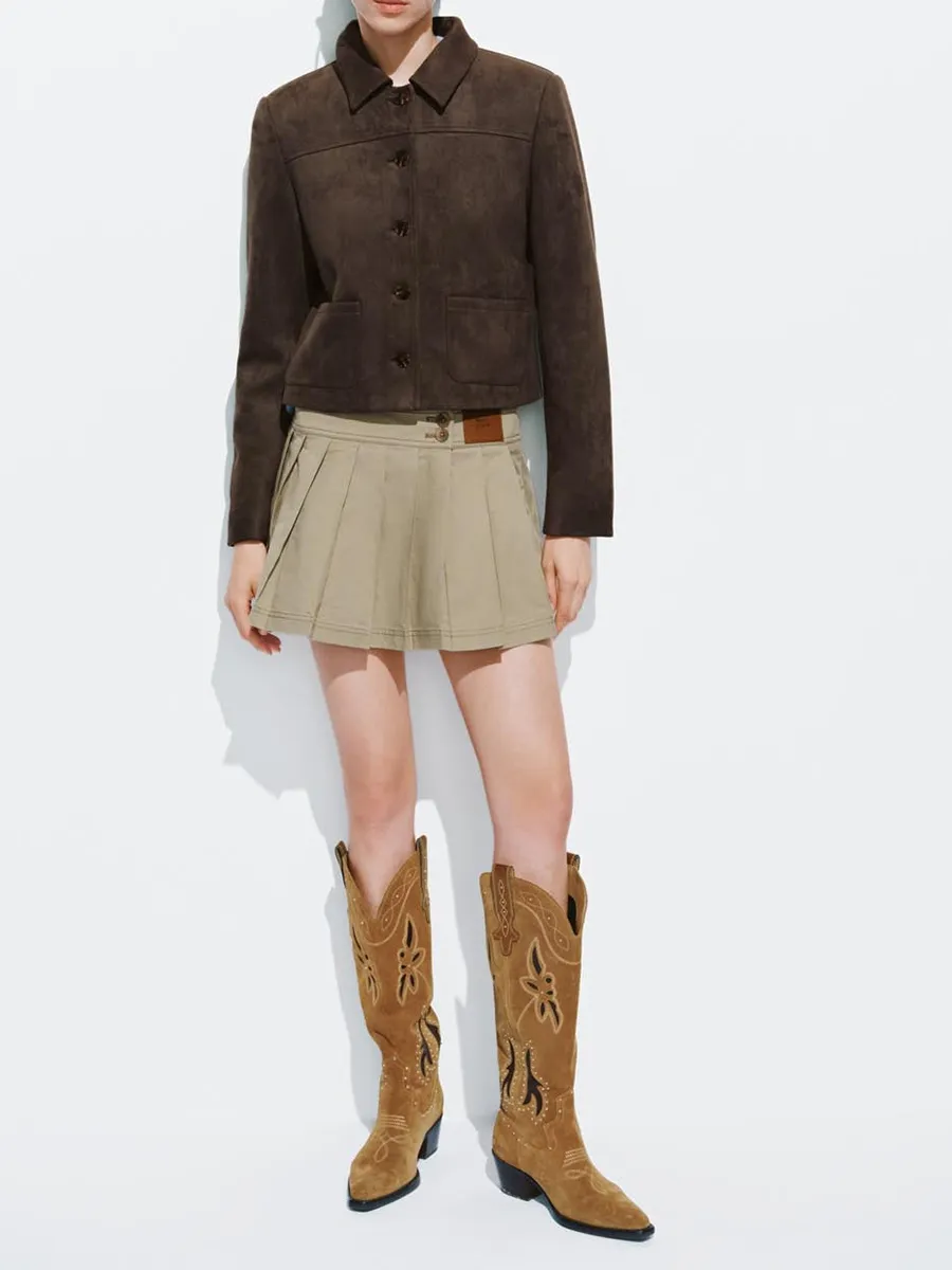 A Casual Brown Tweed Jacket With A Large Lapel For Ladies