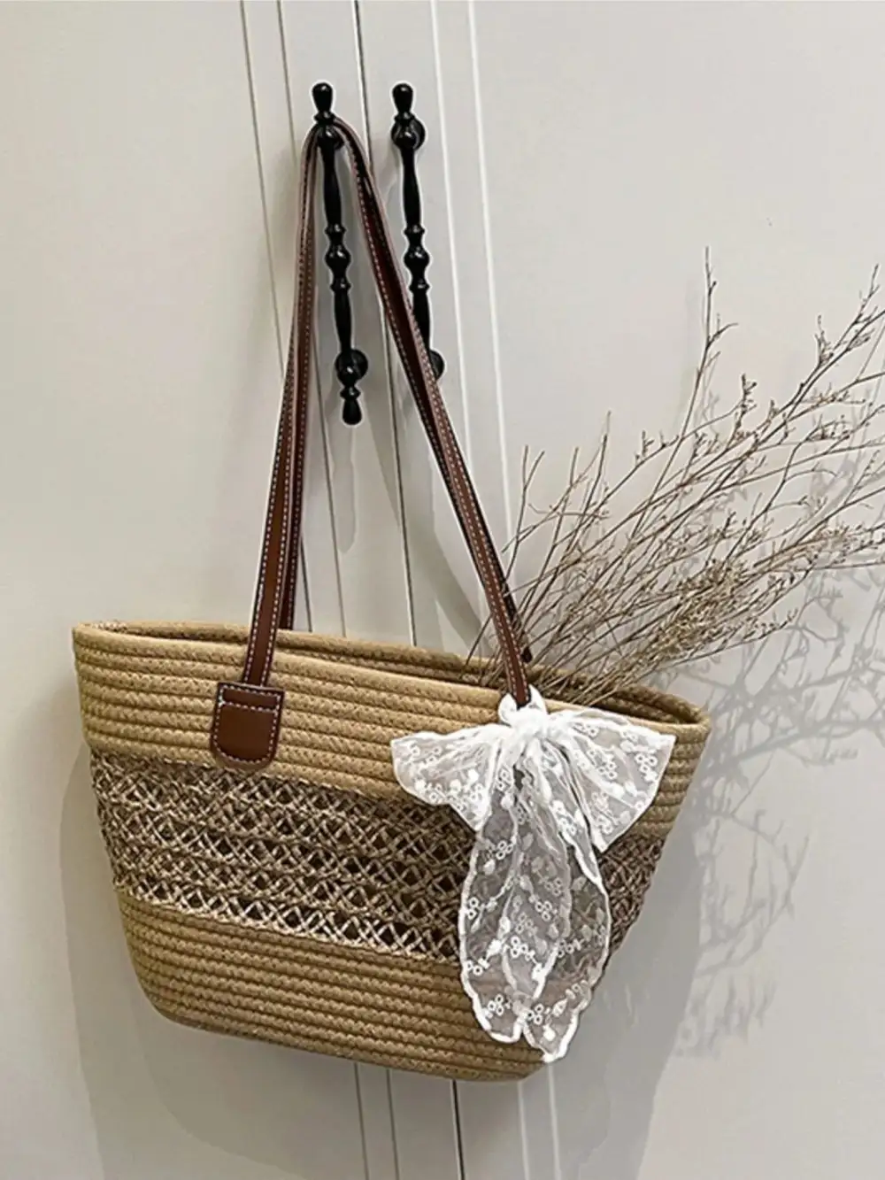 Everyday Woven Straw Shoulder Bag
