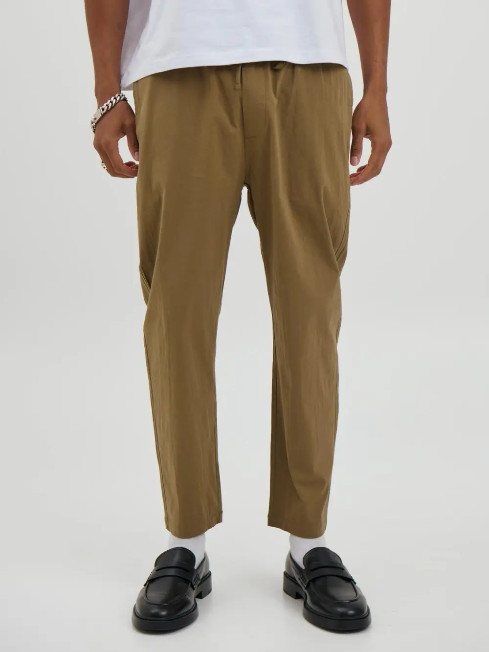 Simple And Comfortable Slim Khaki  Pant