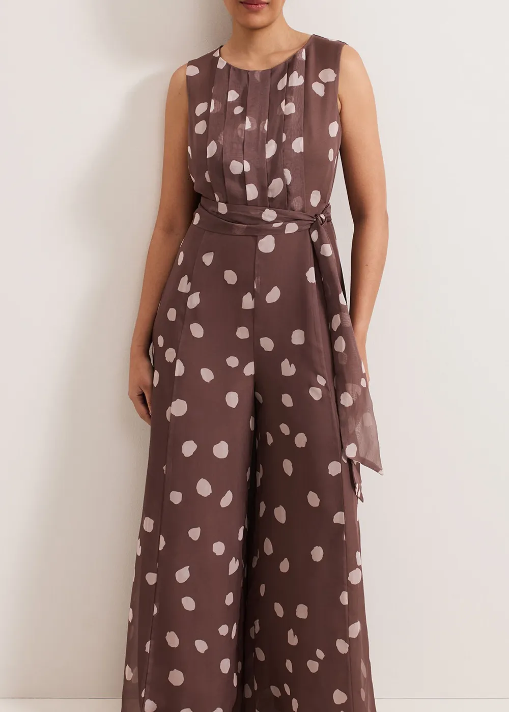 Soft Polka Dot Art Style Round Neck Sleeveless Dress
