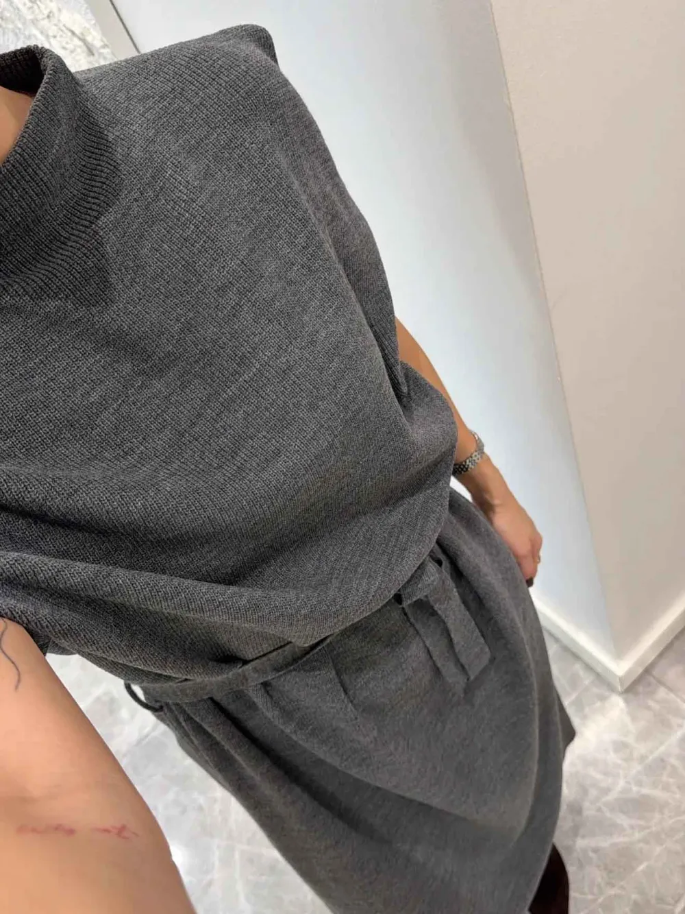Minimalist Crew Neck Belted Midi Dress