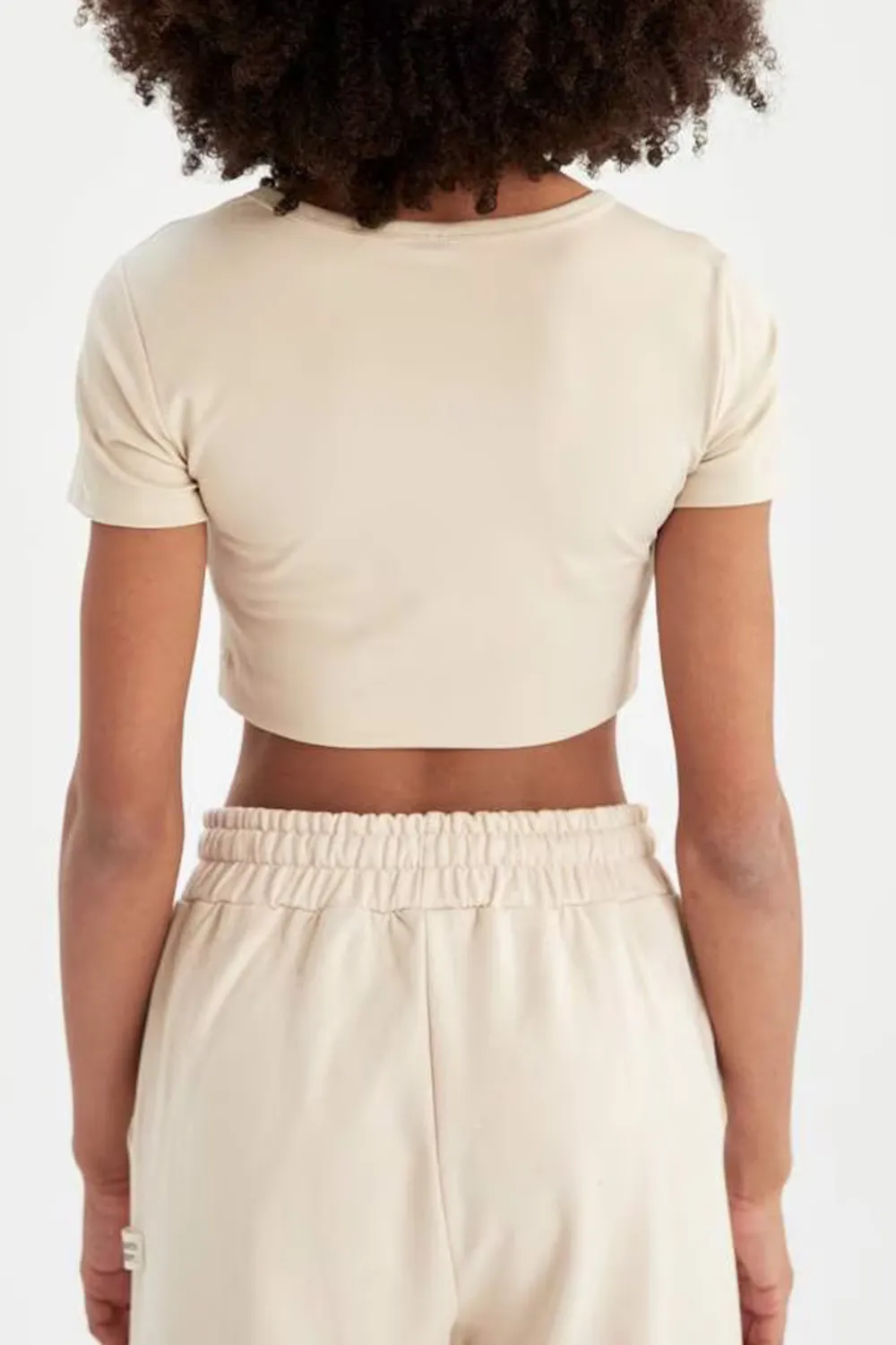 Elegant Crew Neck Solid Color T-Shirt