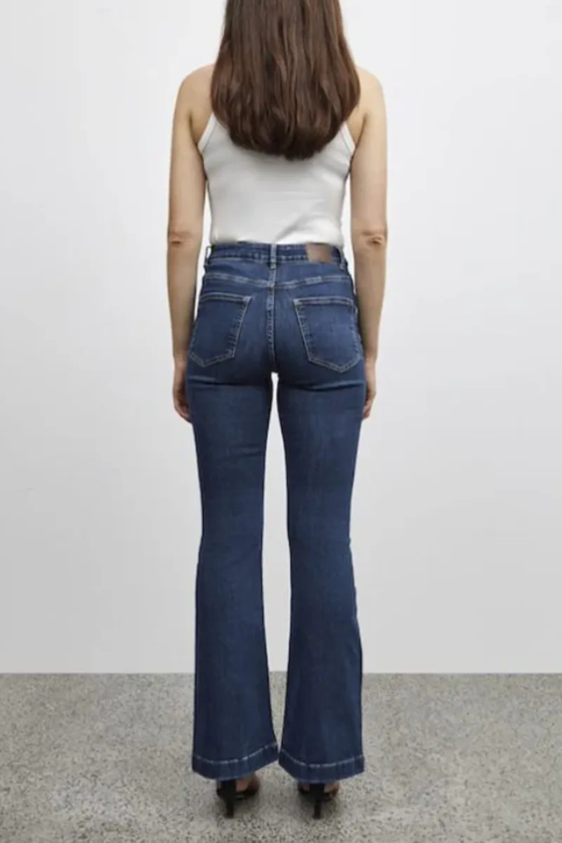 Becca BootCut Jeans