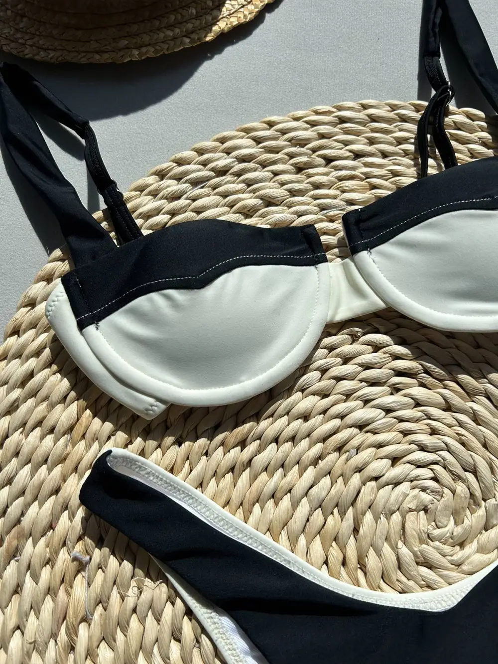 Contrast Trim Bikini Set