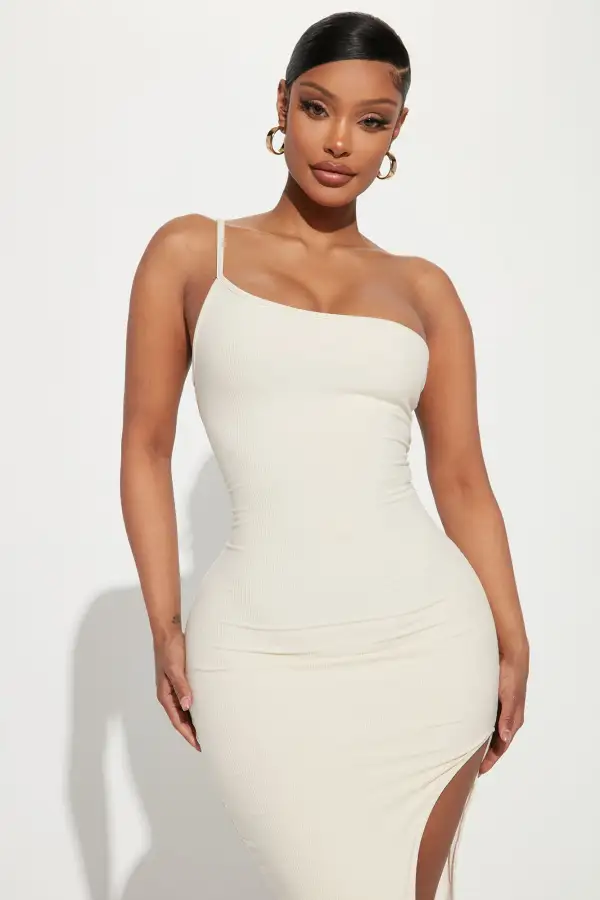 Vanilla Aroma Maxi Dress - Beige