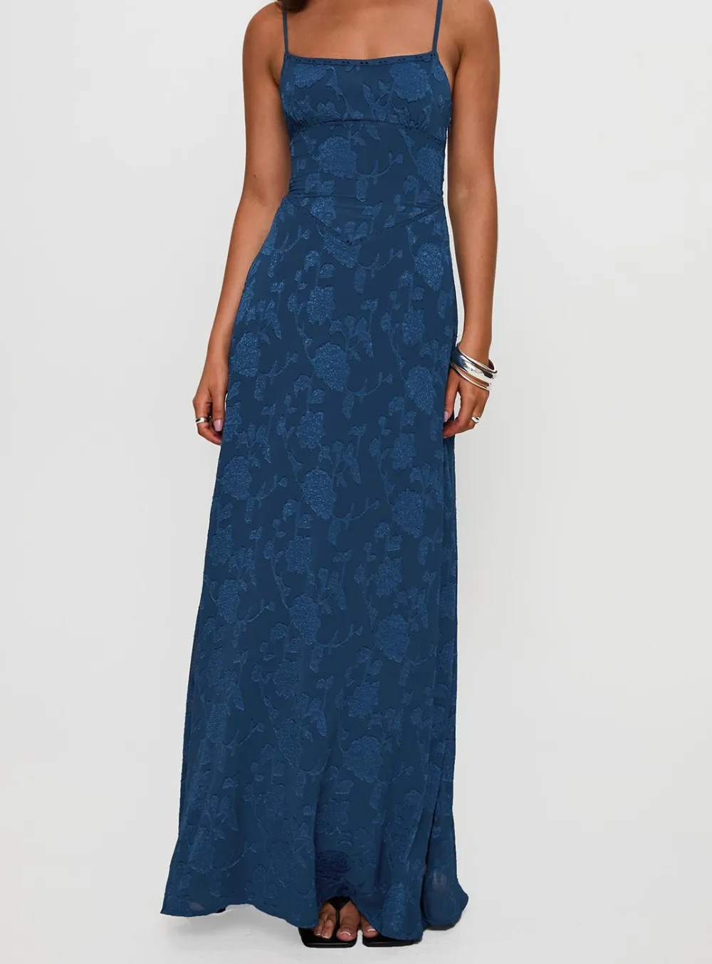 Airy Silhouette Lace Detail Maxi Dress