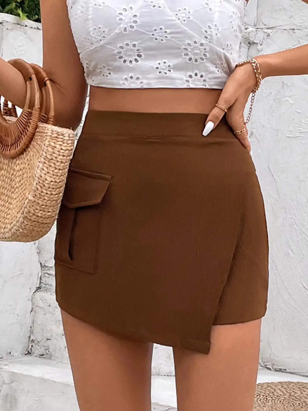 Textured Simple Pocket Detail Shorts