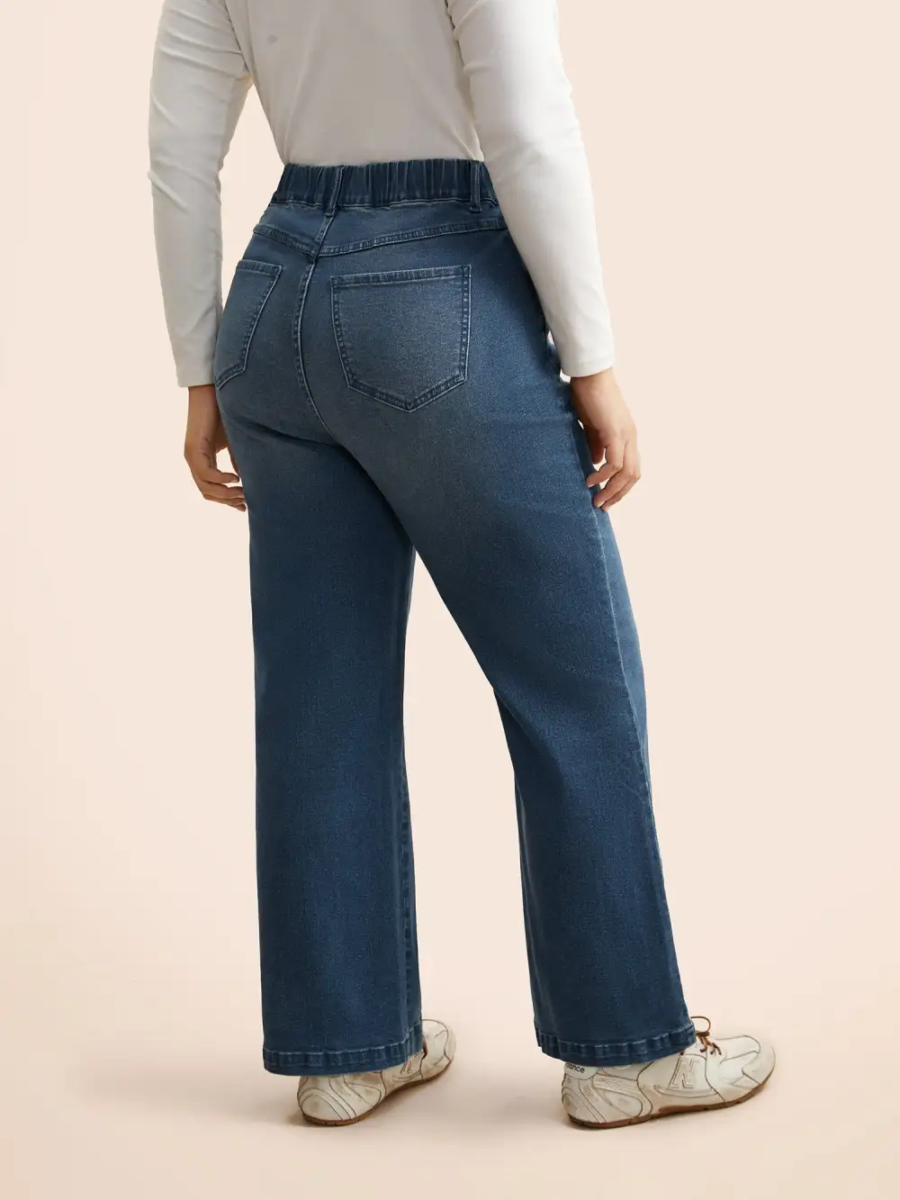 Medium Wash Elastic Waist Straight Leg Jeans