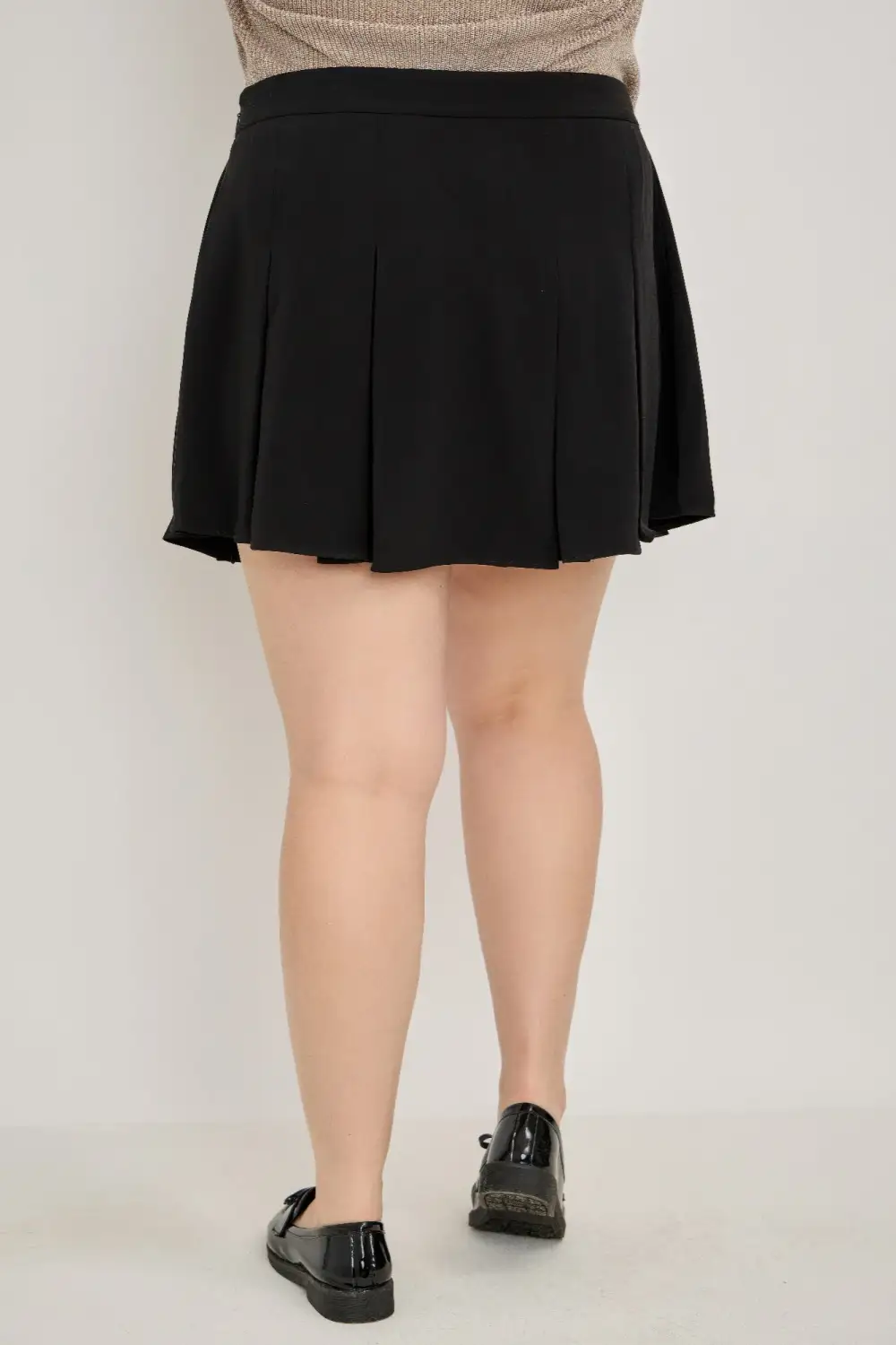 Loose Fitted Pleated Blazer Skirt