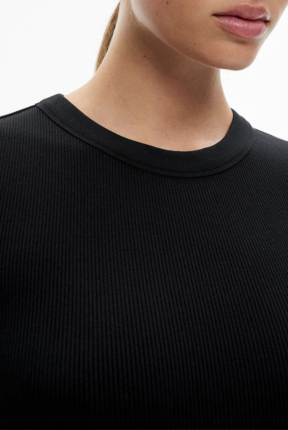 Knitted Ribbed Round-Neck T-Shirt