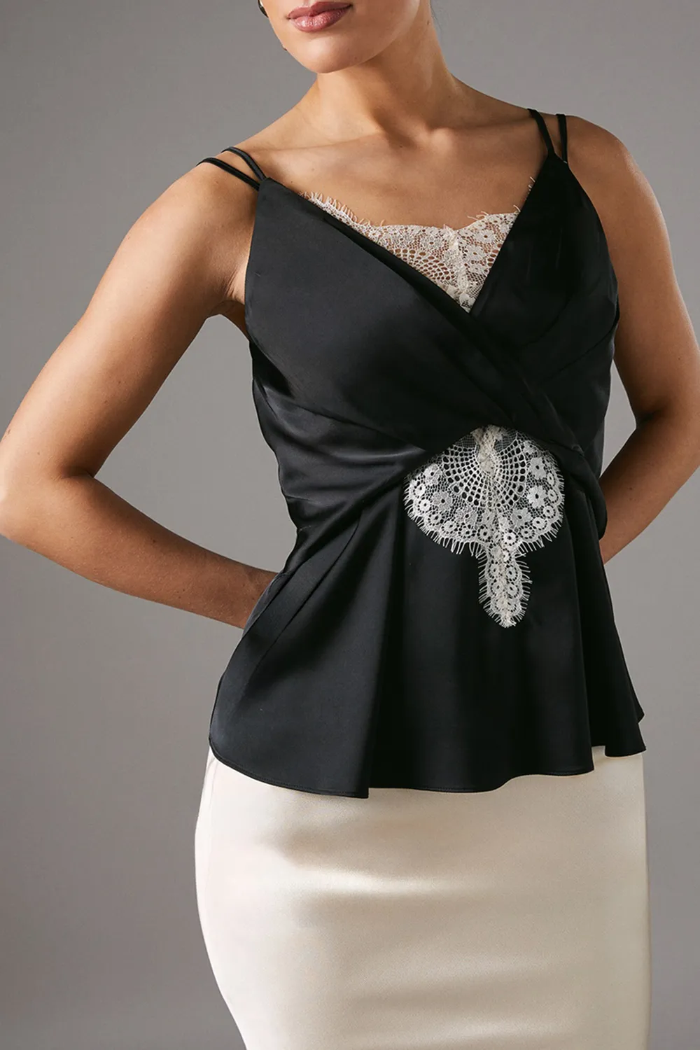 Sleeveless Fitted Ruffle Vest For Ladies
