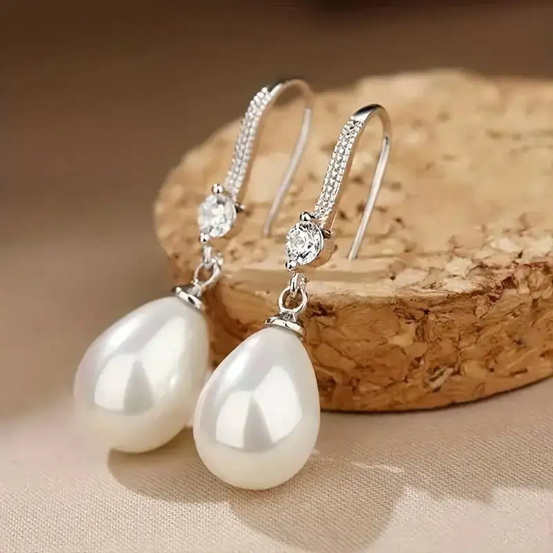 Clustered Pearl Earrings