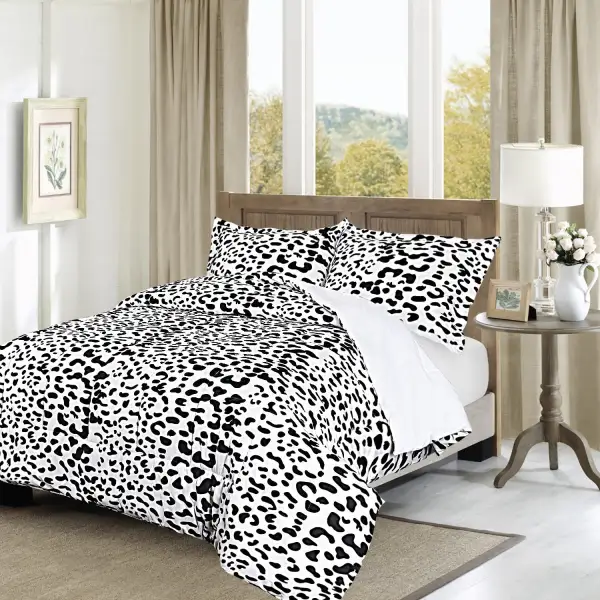 HIG Animal Themed Print Comforter Set, Cow Pattern, 3 PCS Lightweight Quilted Comforter with Two Shams