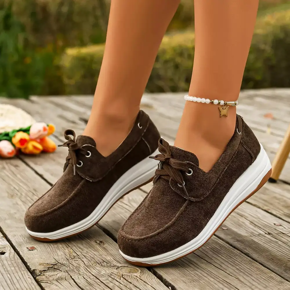 Lace-Up Round Toe Sneakers