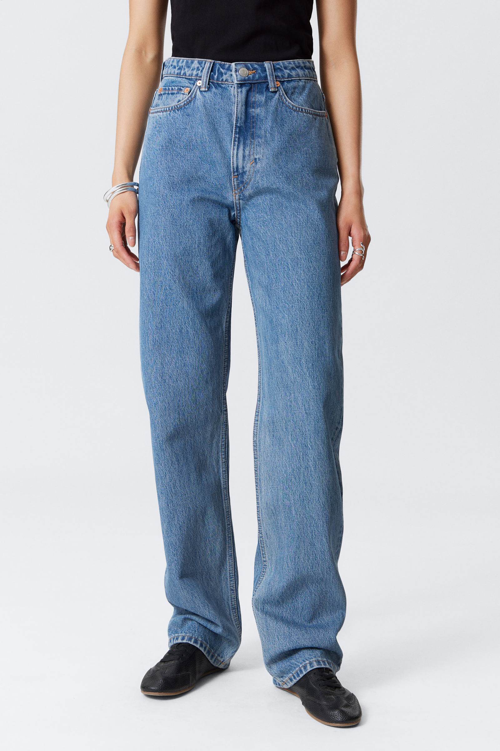 High Rise Jeans With Pockets