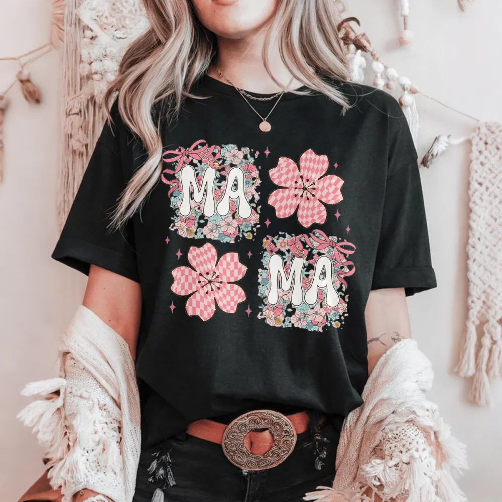 With A Sweet And Cute Style And A Casual T-Shirt.