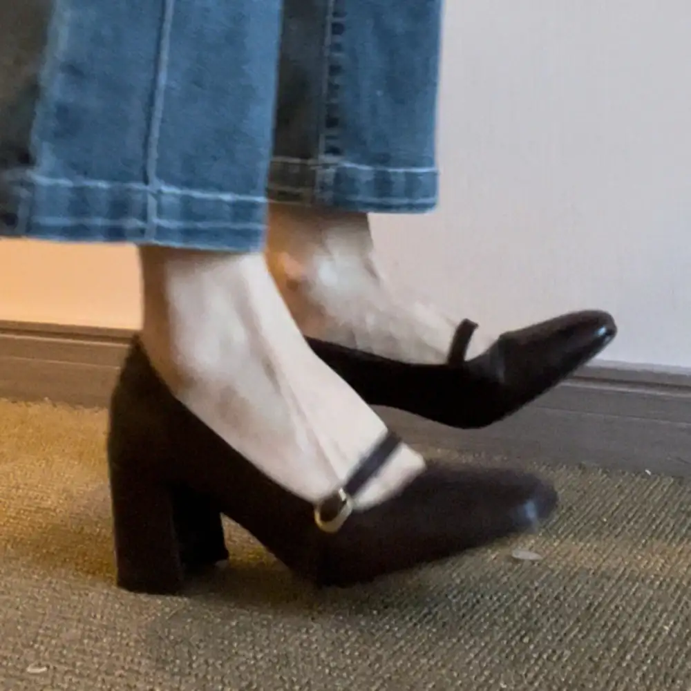 Low Heel Strap Heel Shoes