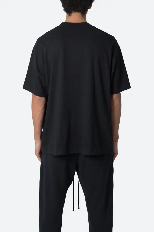 JET BLACK OVERSIZED CREW-NECK T-SHIRT