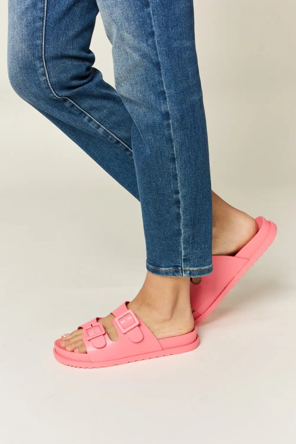 Buckle Legend Sandals