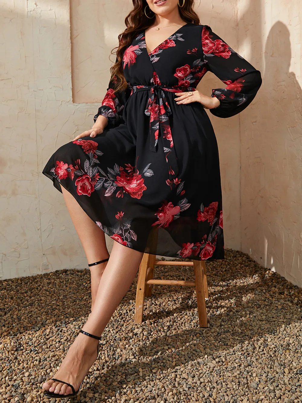 New V Neck Long Sleeved Flora Printed Dress