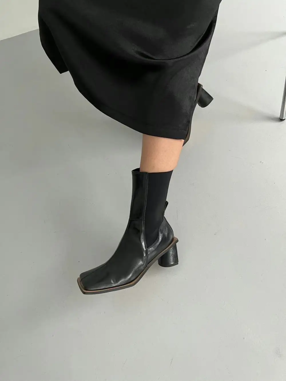 Versatile Structured Faux Leather Everyday Boots