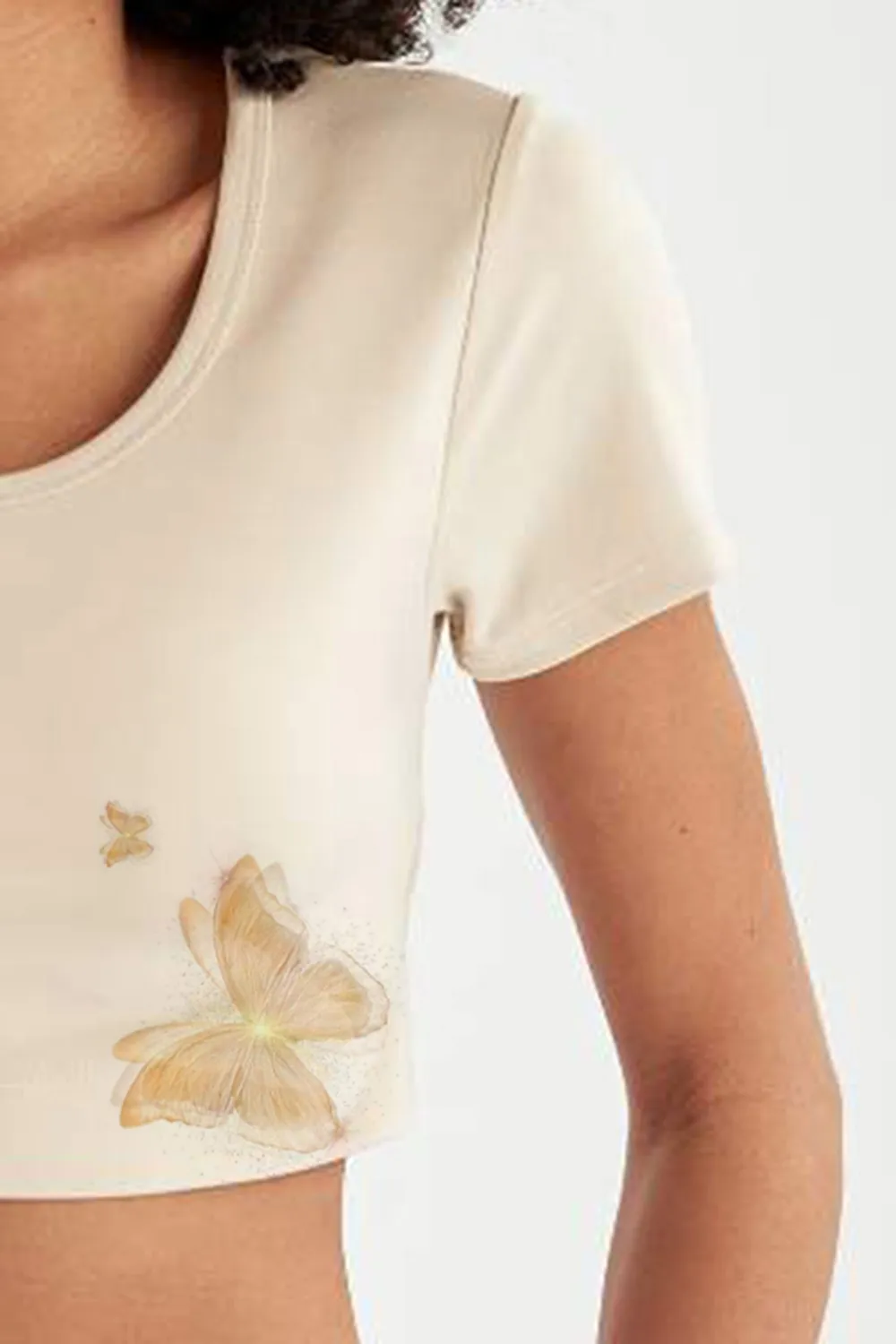 Crew Neck Short Sleeve Crop T-Shirt