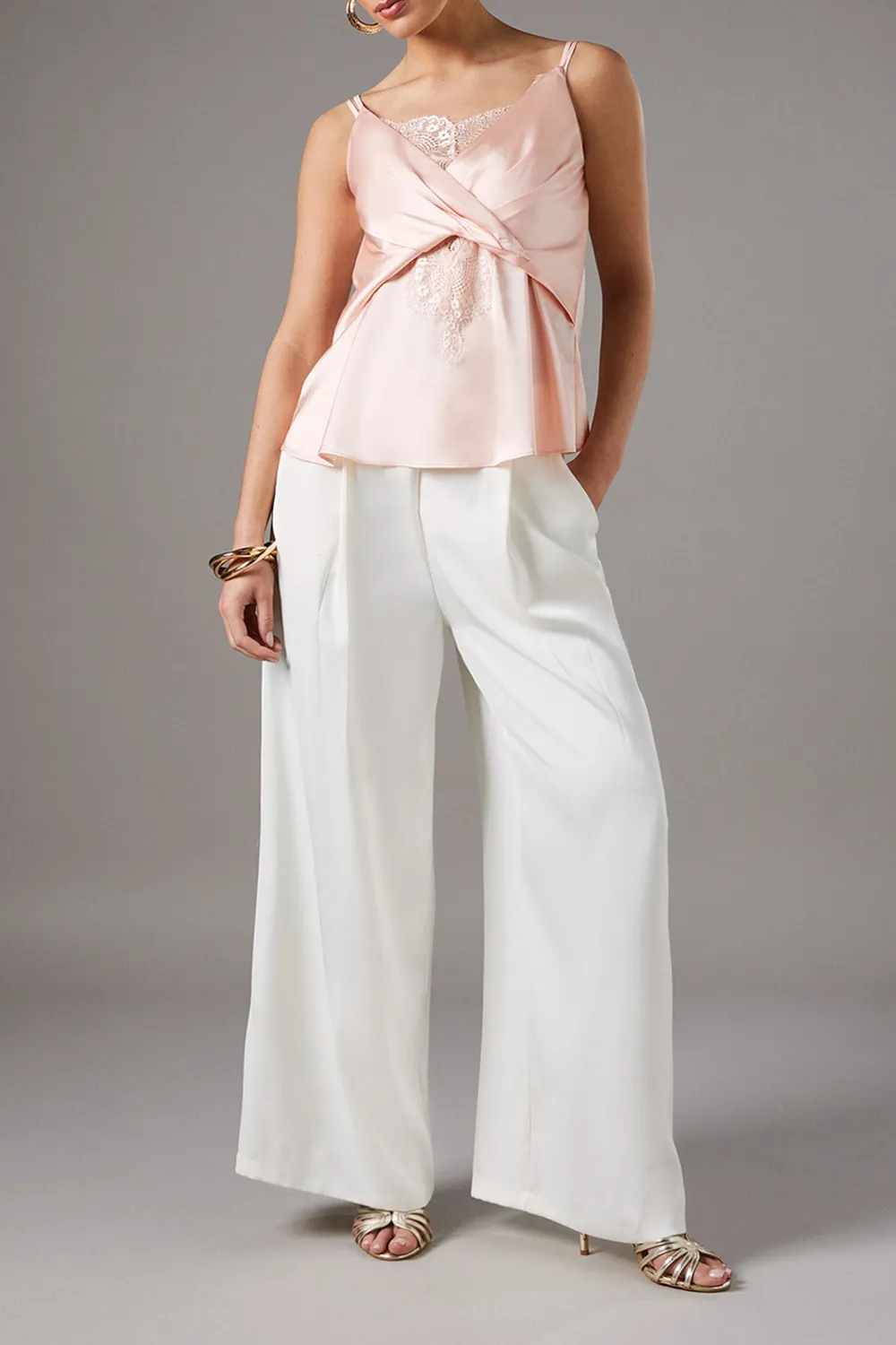 Sleeveless Fitted Ruffle Vest For Ladies