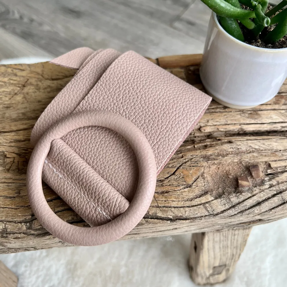 Leather Circle Buckle Belt