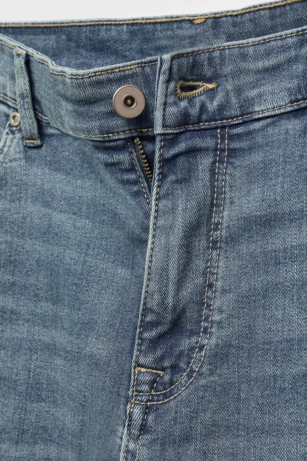 Daily Skinny-Fit Jeans