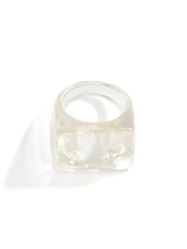 Refined Resin Geometric Ring