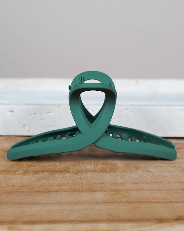 Smooth Loop Hair Clip