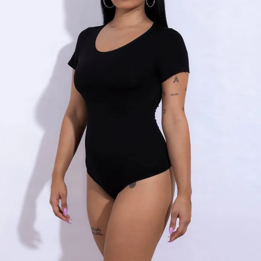 Short Sleeve Seamless Thong Bodysuit