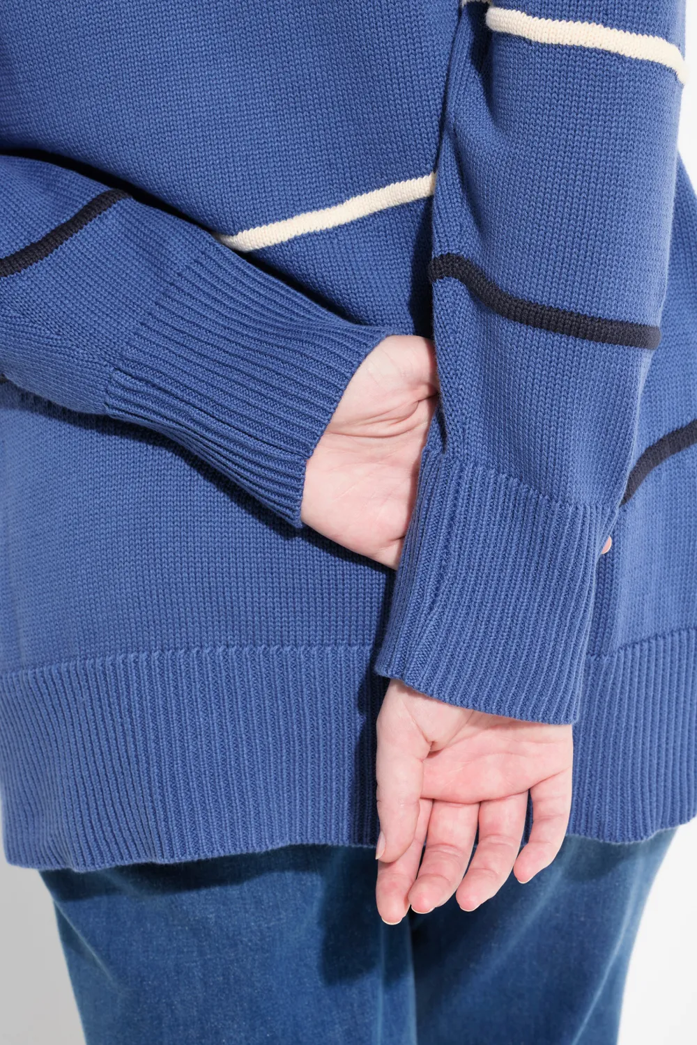 Collar Curled Sweater