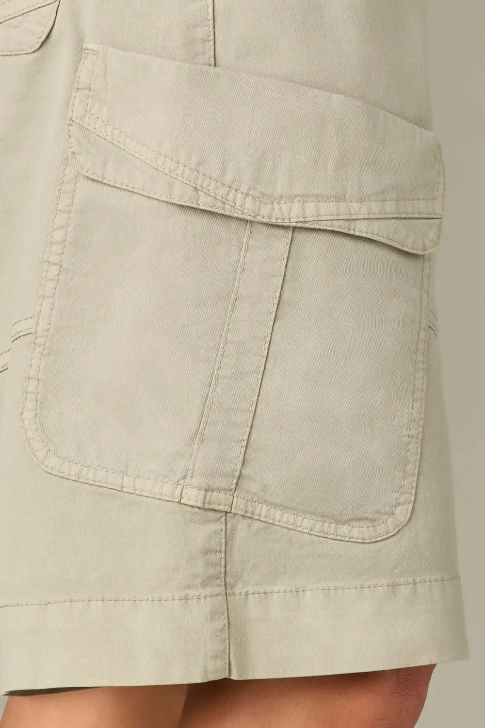 Relaxed Bermuda Shorts Wraparound Patch Pockets