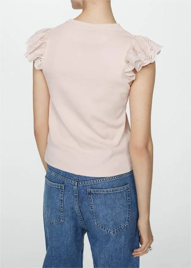 T-shirt with ruffled sleeves